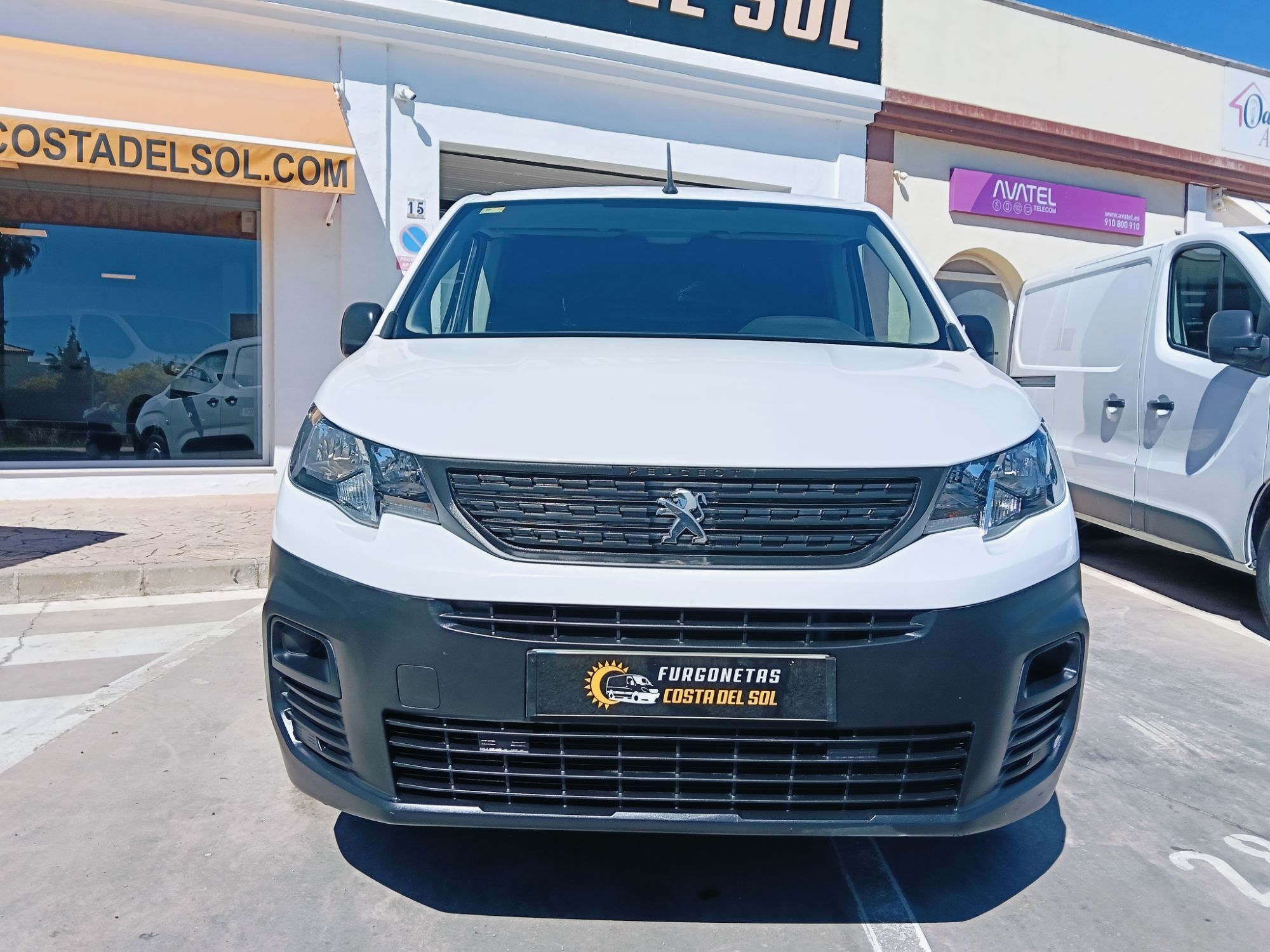 Foto del PEUGEOT Partner 1.5BlueHDI S&S Pro Standard 600kg 100