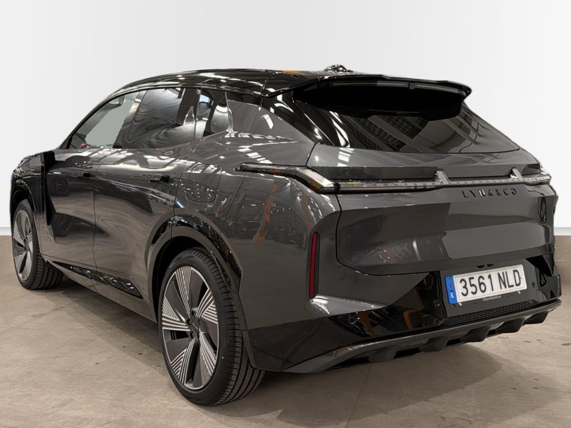 Imagen 2 de LYNK & CO 08