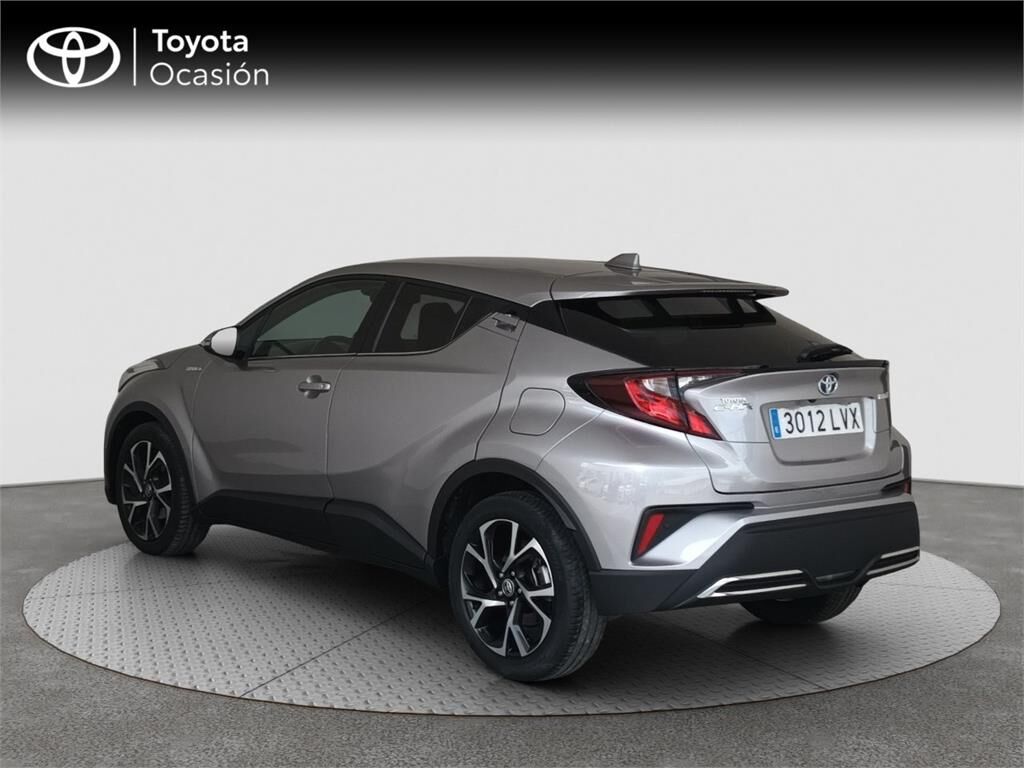 Foto del TOYOTA C-HR 180H Advance