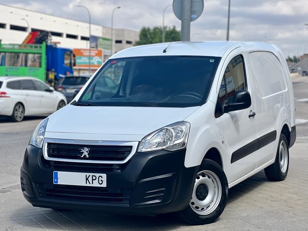 PEUGEOT Partner (Furgón 1.6BlueHDI Confort Pack L2 100) en Madrid