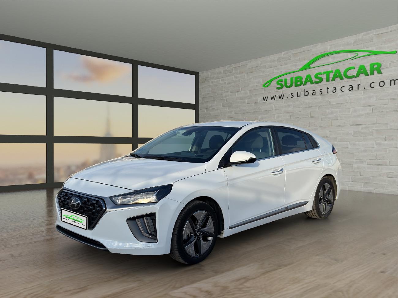HYUNDAI Ioniq (IONIQ 1.6 GDI HEV Tecno DCT) en Madrid