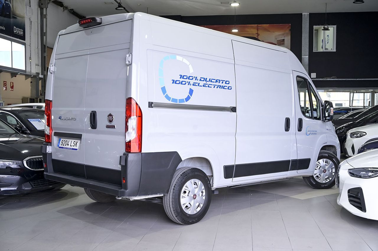 Foto del FIAT Ducato e- Combi Semiacristalado L2 H2 79kW