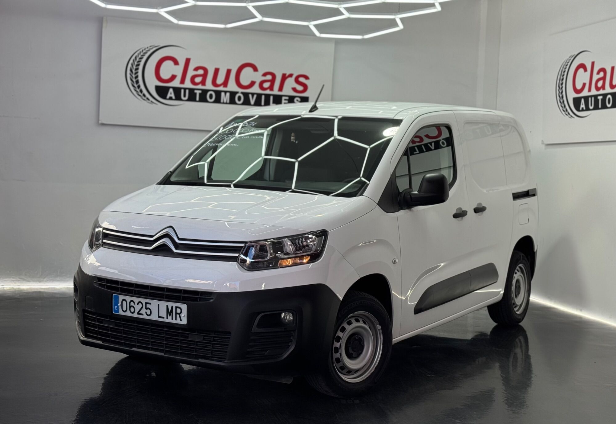Foto del CITROEN Berlingo Van BlueHDi S&S Talla M Club 100