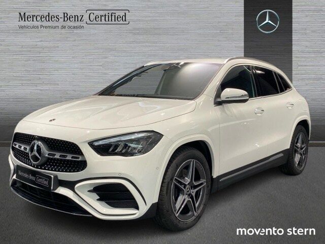 MERCEDES Clase GLA (200 D 110 kW (150 CV)) en Barcelona