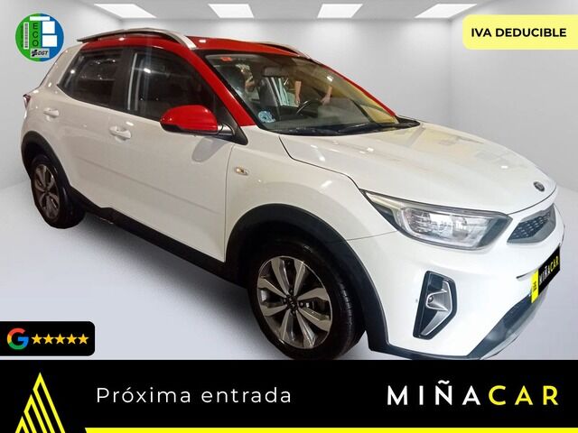 KIA Stonic (1.0 T-GDi MHEV iMT Concept 74 kW (100 CV)) en Málaga