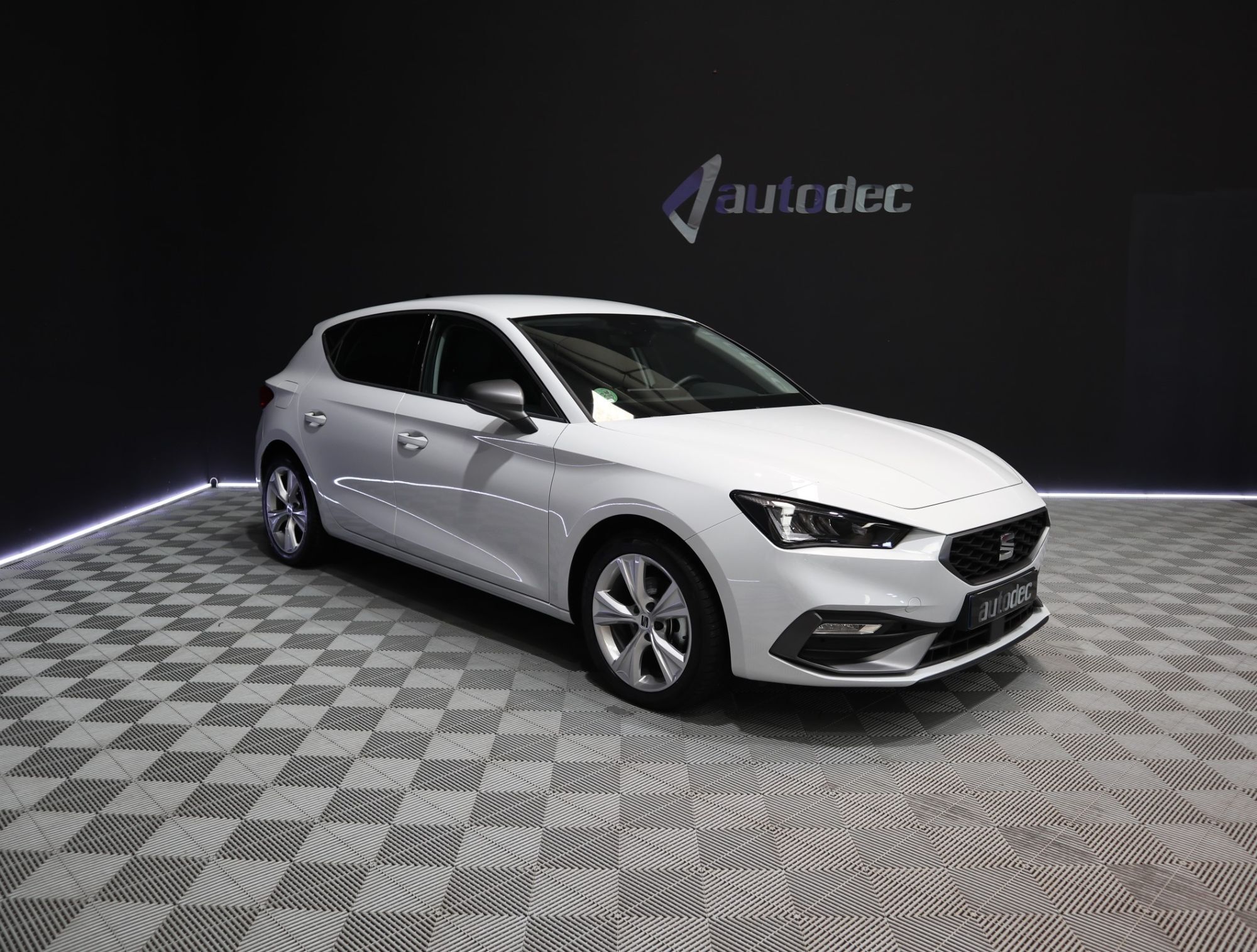 SEAT León (2.0TDI CR S&S FR XS DSG-7 150) en Valencia