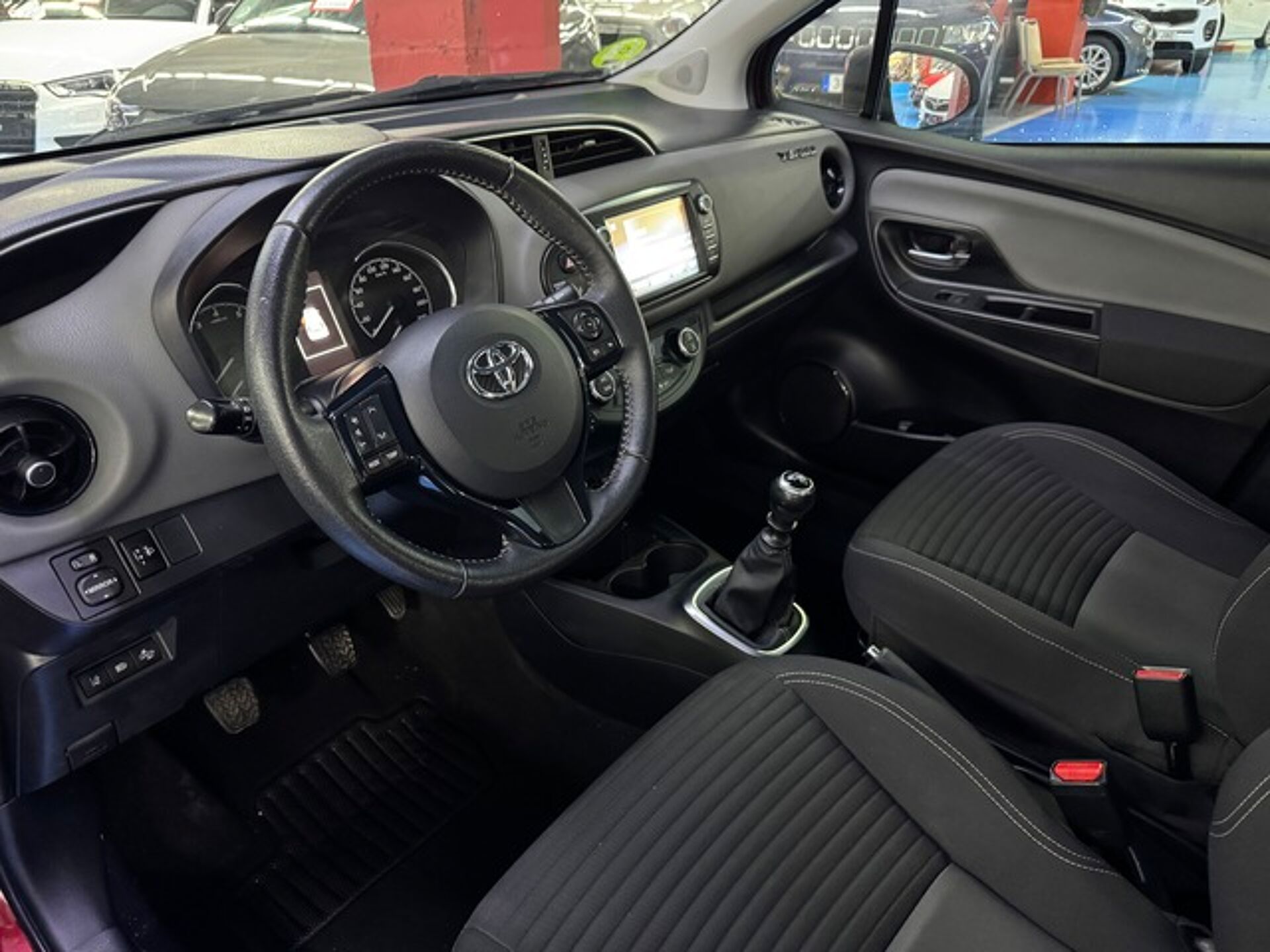 Imagen 2 de TOYOTA Yaris