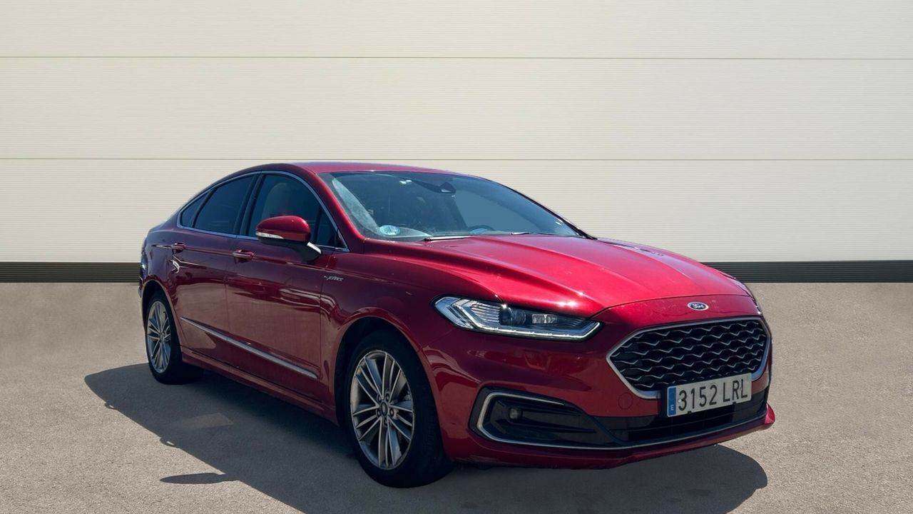 FORD Mondeo (2.0 HYBRID 138KW VIGNALE HEV AUTO 187 4P) en Madrid