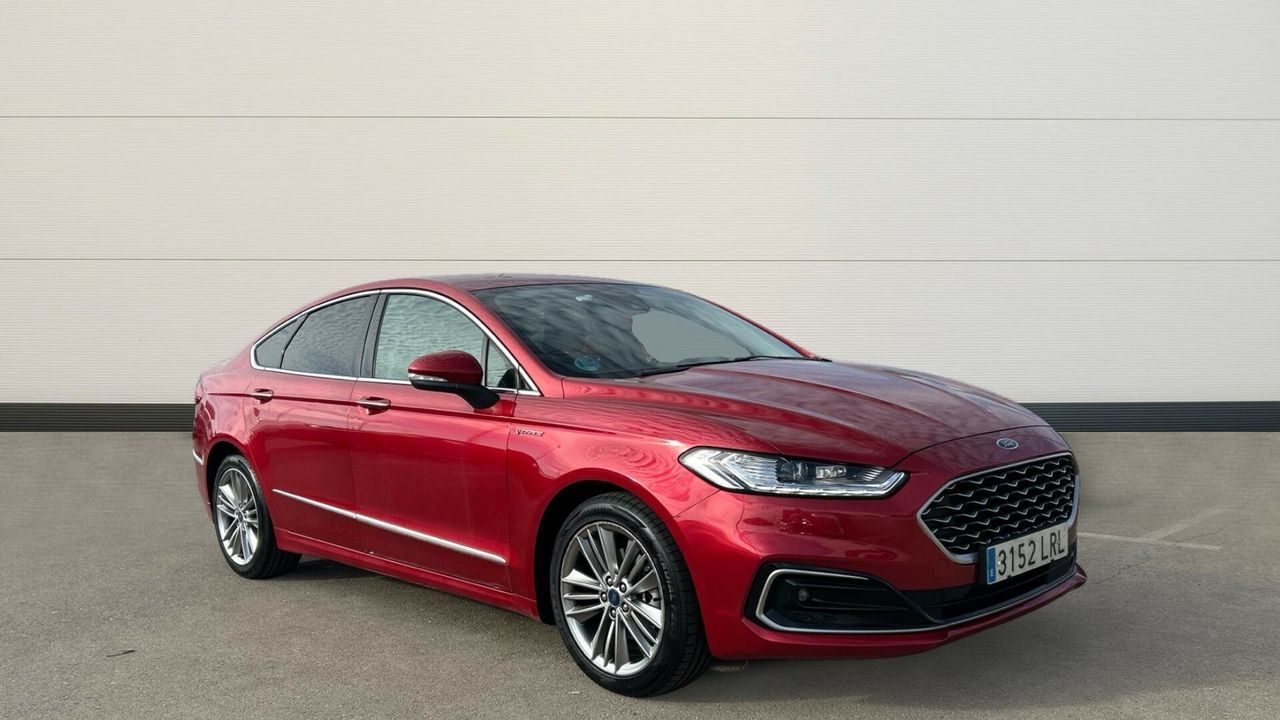 FORD Mondeo (2.0 HYBRID 138KW VIGNALE HEV AUTO 187 4P) en Madrid