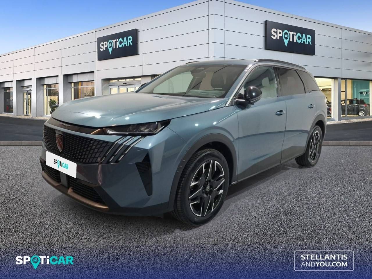 PEUGEOT 5008 ( 1.2 100KW  eDCS6 Allure) en Barcelona