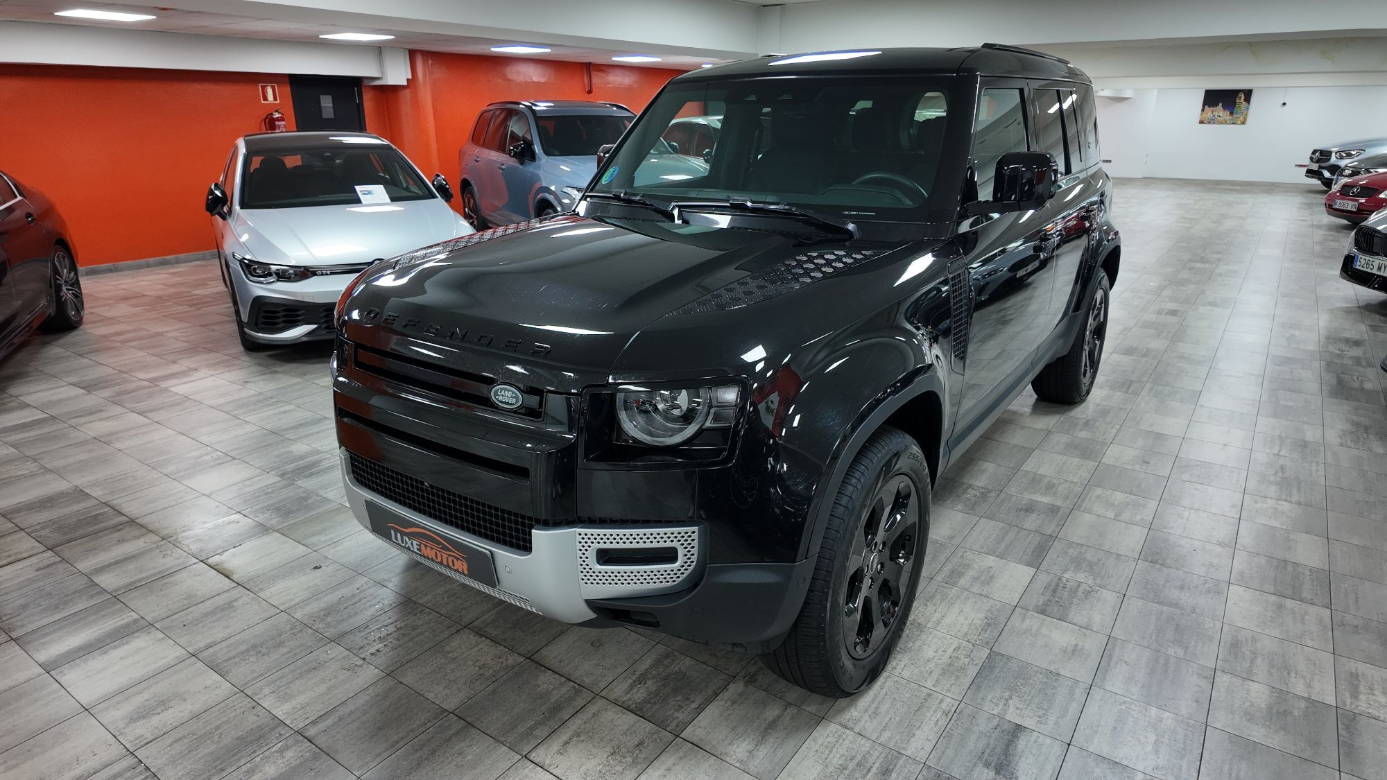 LAND ROVER Defender (130 3.0D l6 MHEV SE AWD Aut. 250) en Madrid