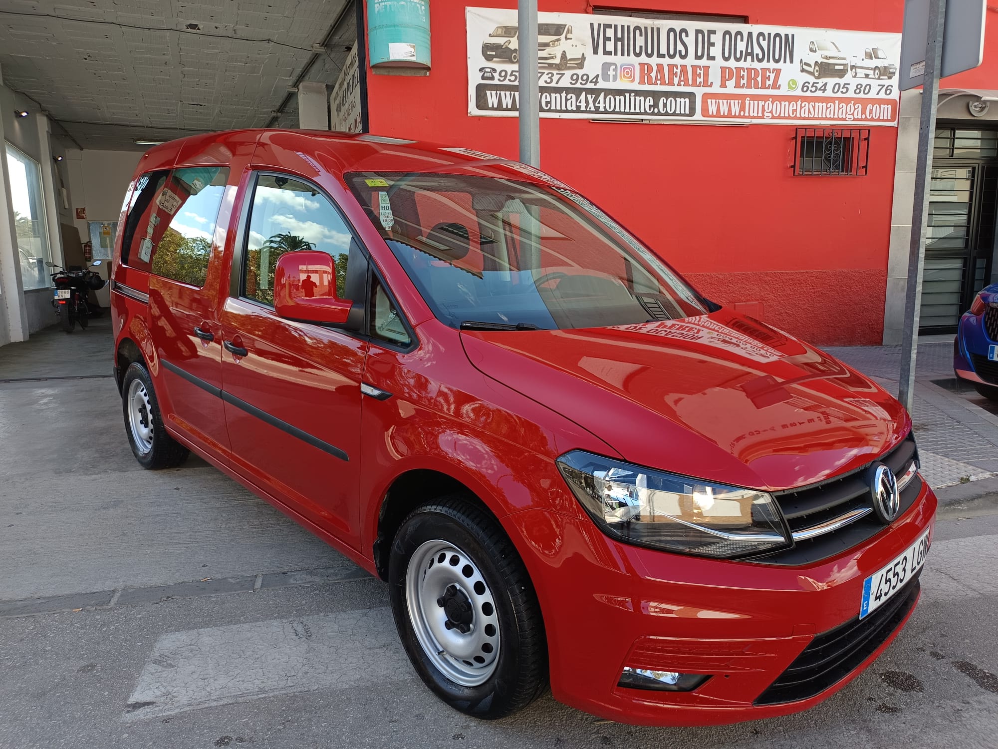 VOLKSWAGEN Caddy (2.0TDI Kombi 75kW) en Málaga