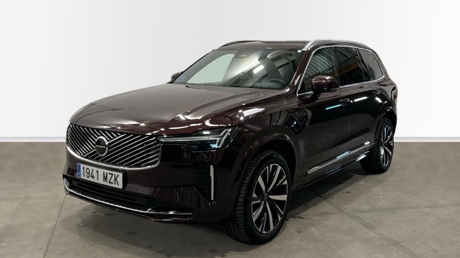 VOLVO XC90 (T8 Core Recharge AWD Auto 335 kW (455 CV)) en Madrid