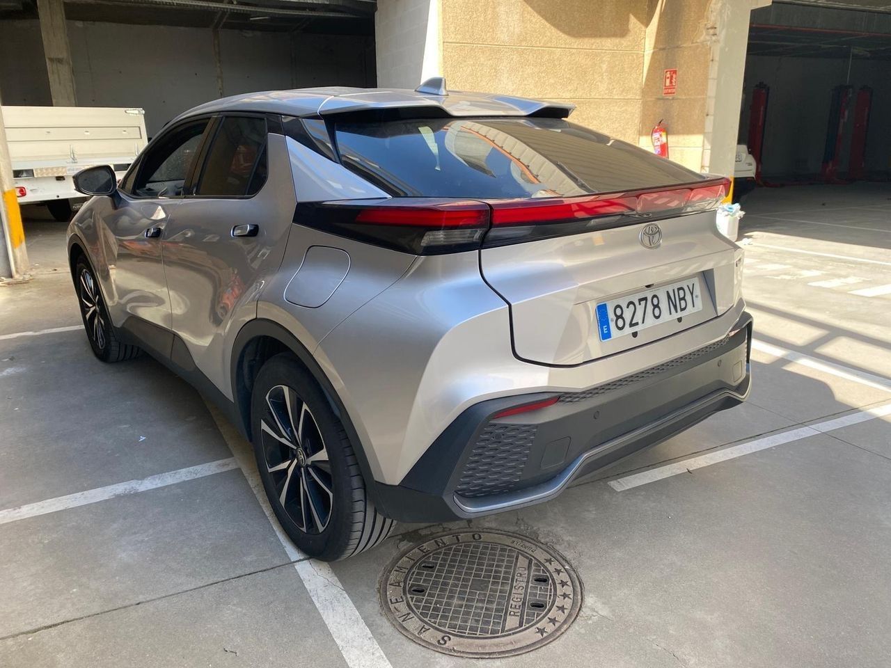 Foto del TOYOTA C-HR 200H Advance