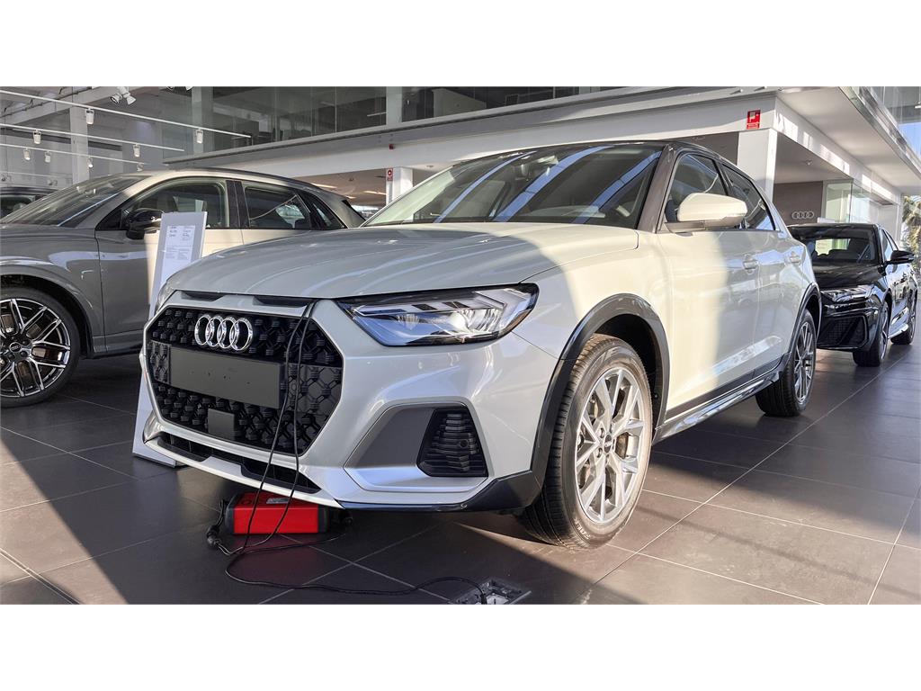 AUDI A1 (allstreet Adrenalin 30 TFSI 85kW S tron) en Barcelona