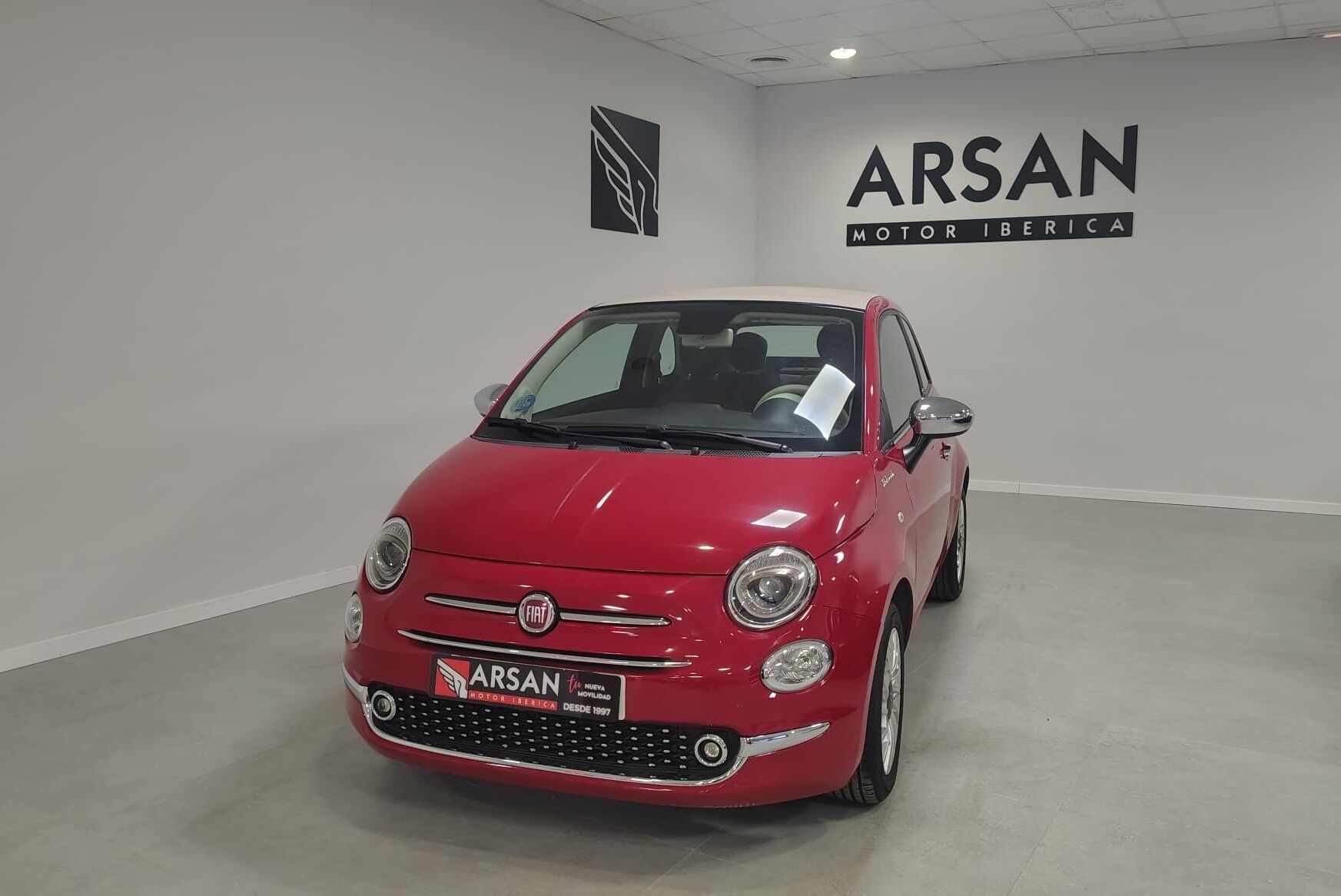 FIAT 500 (Dolcevita 1.0 Hybrid 51KW (70 CV)) en Valencia