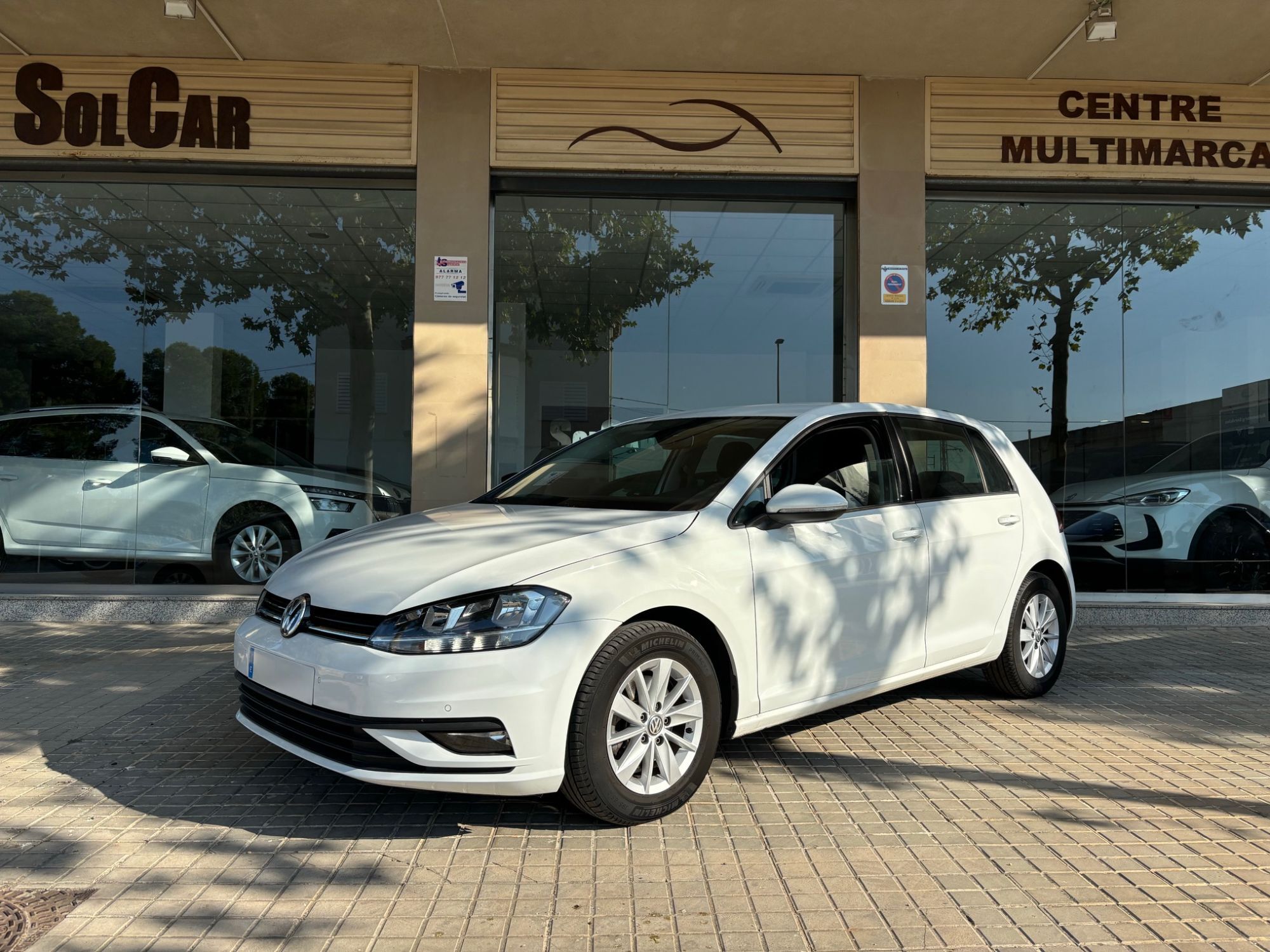 VOLKSWAGEN Golf (1.6TDI Ready2GO 85kW) en Lleida