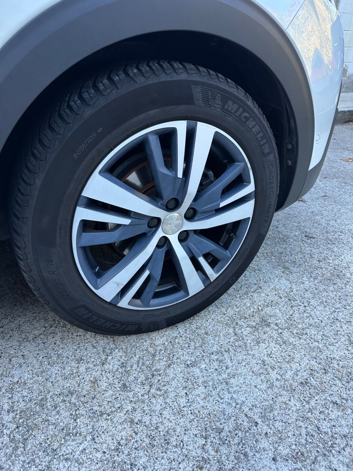 Foto del PEUGEOT 3008 1.2 S&S PureTech Active 130 (4.75)