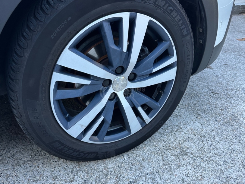 Foto del PEUGEOT 3008 1.2 S&S PureTech Active 130 (4.75)