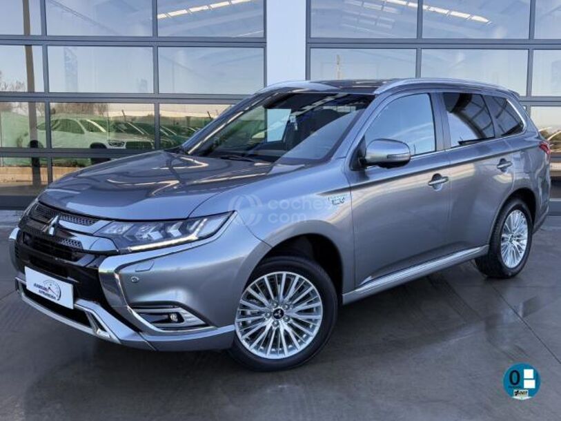 Foto del MITSUBISHI Outlander PHEV Kaiteki+ 4WD