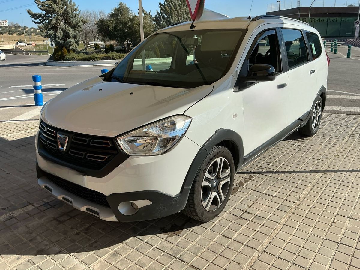 DACIA Lodgy (1.5 dCi Serie Limitada Aniversario Blue 5pl. 85kW) en Madrid