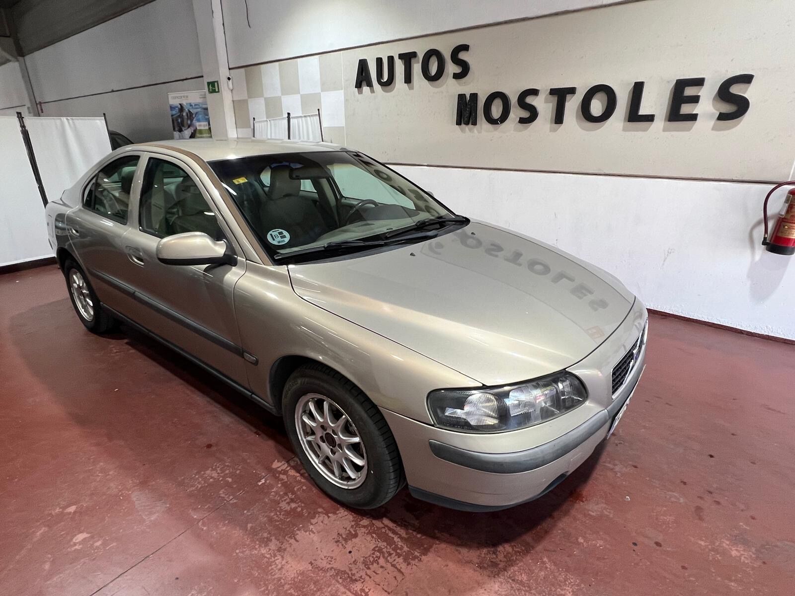 VOLVO S60 (2.4 Optima) en Madrid
