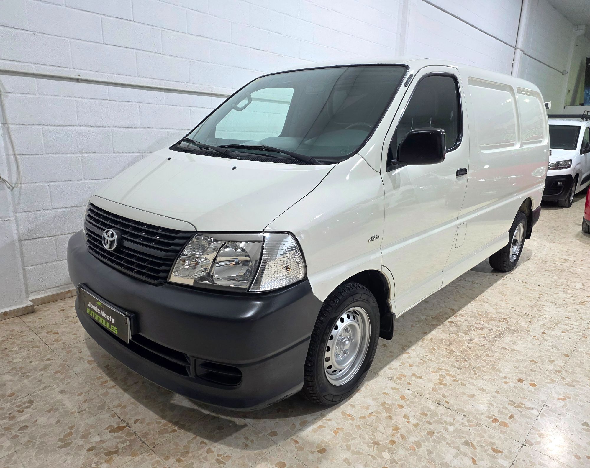 Foto del TOYOTA Hiace Fg. 2.5D-4D LWB 117