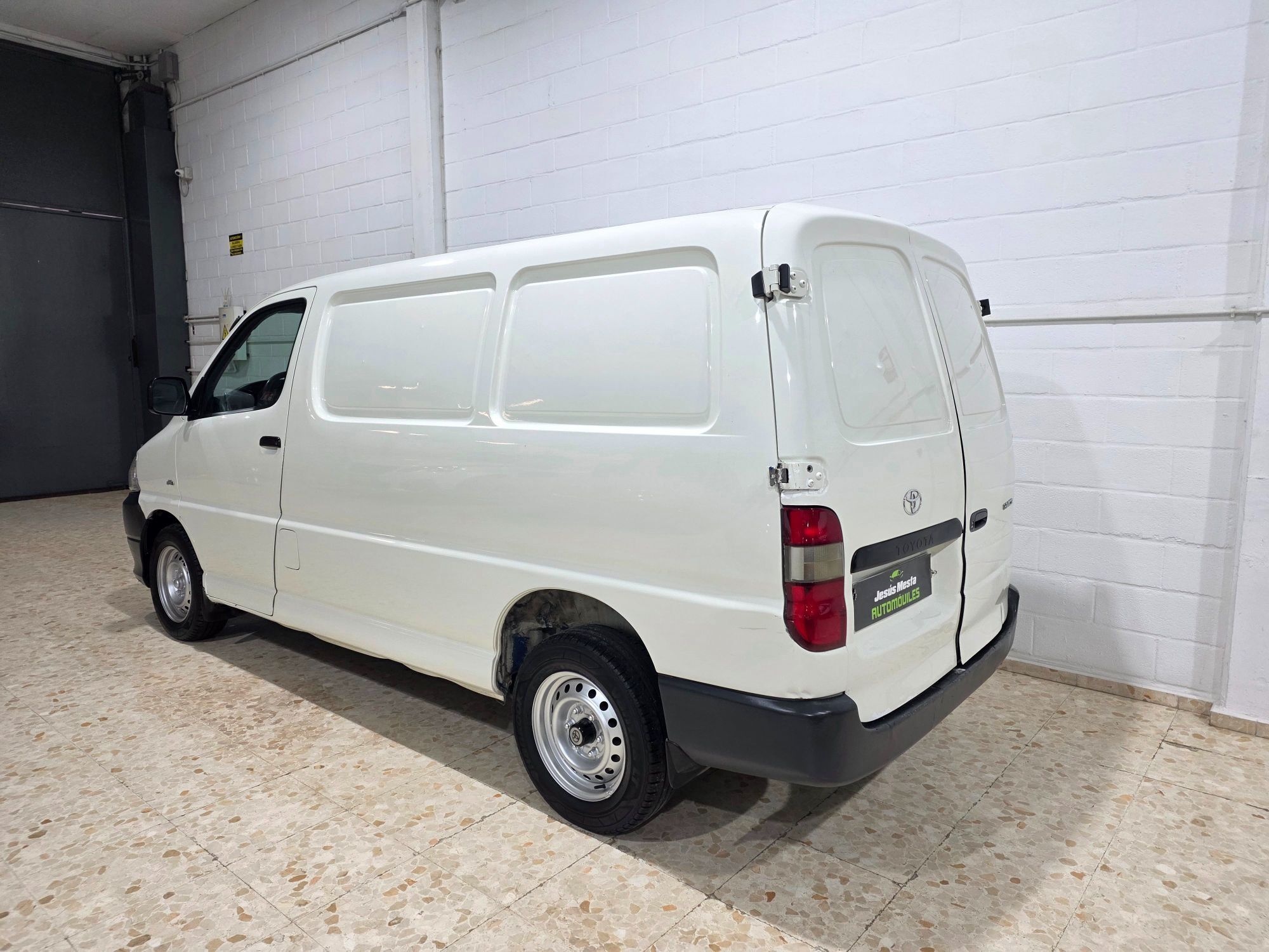 Foto del TOYOTA Hiace Fg. 2.5D-4D LWB 117