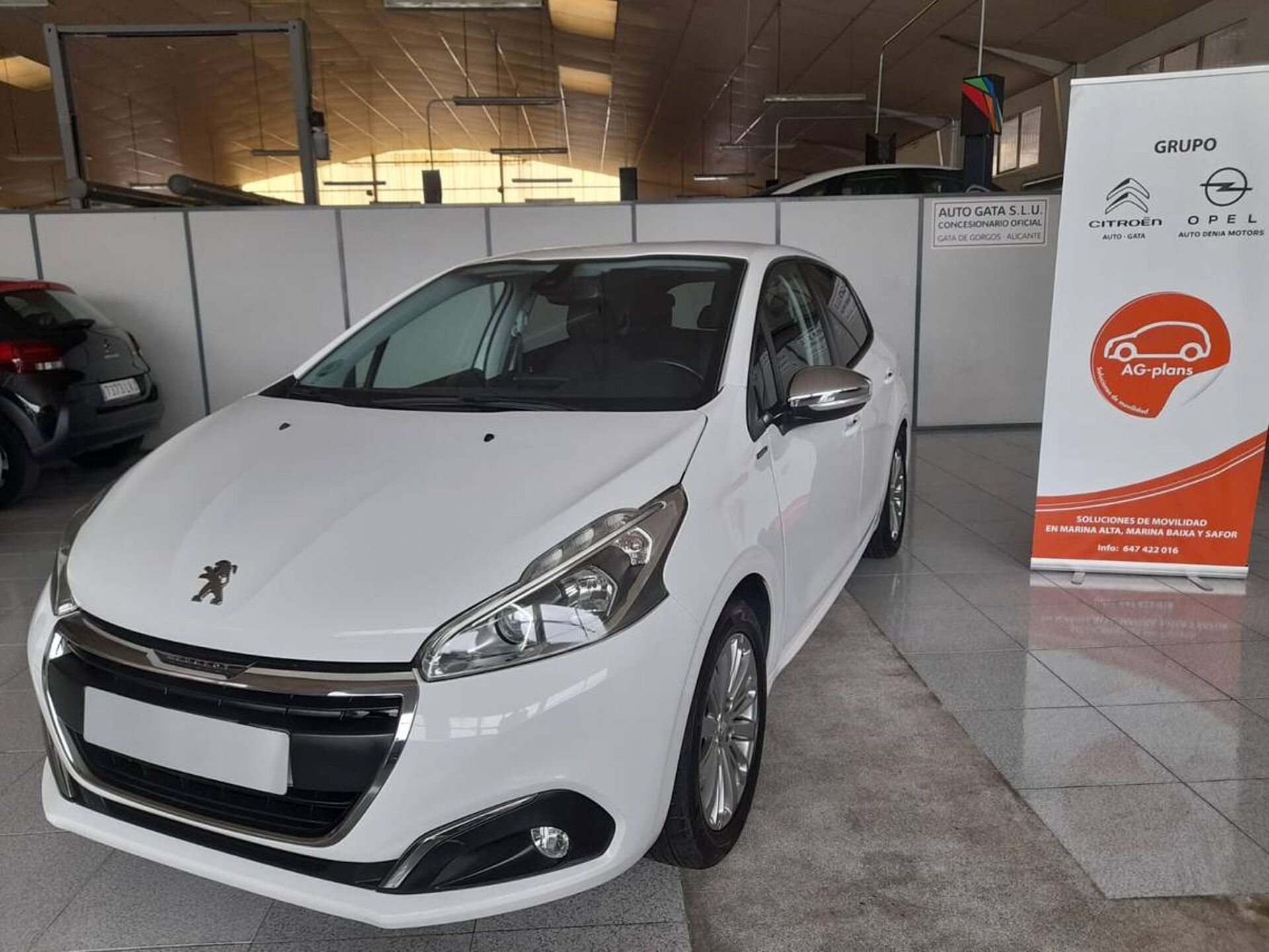 Imagen de PEUGEOT 208