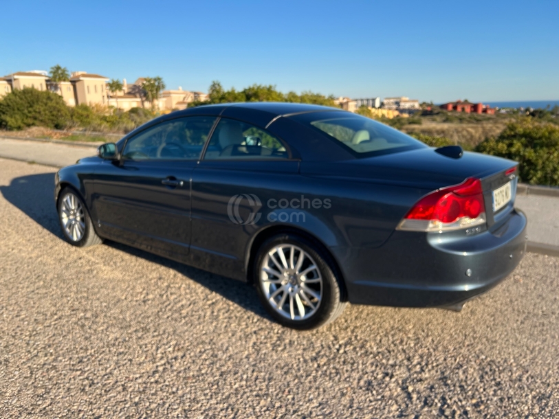 Foto del VOLVO C70 D5 Momentum Geartronic