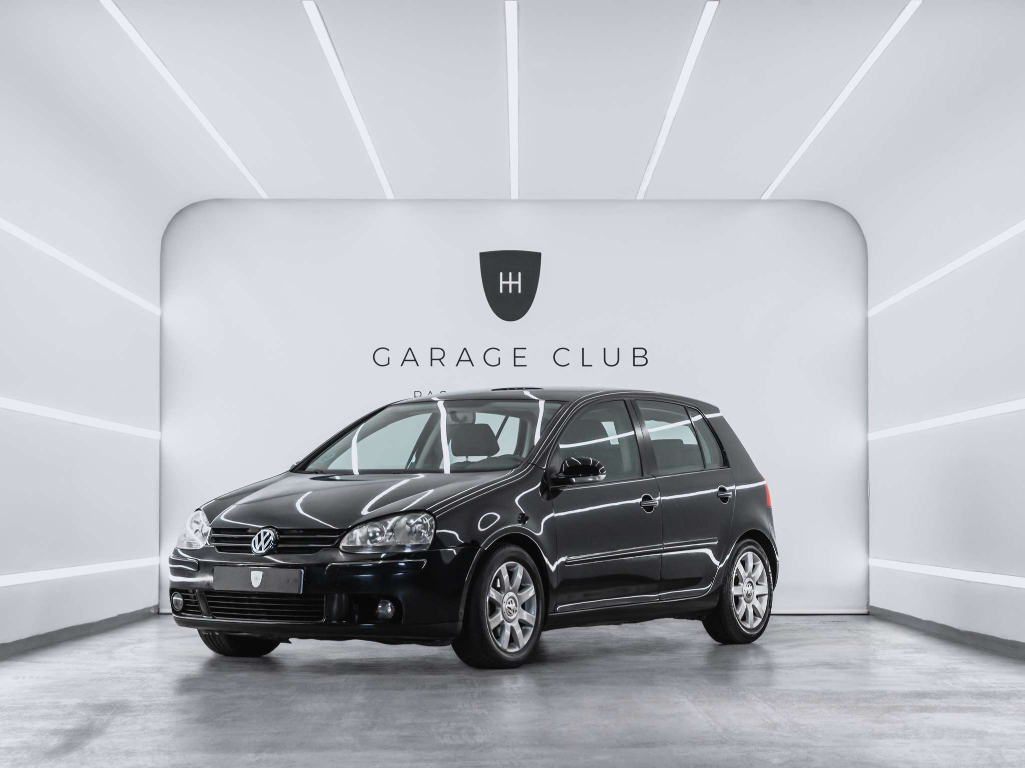 VOLKSWAGEN Golf (Golf V 1.6 Sportline) en Barcelona