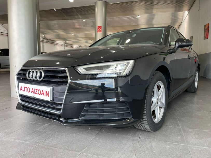 Foto del AUDI A4 Avant 30 TDI Black line S tronic 90kW