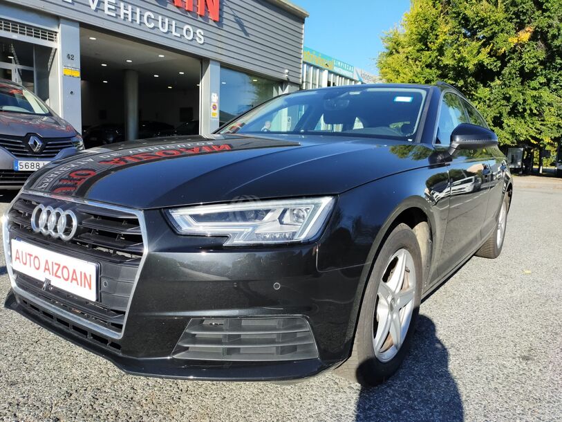 Foto del AUDI A4 Avant 30 TDI Black line S tronic 90kW