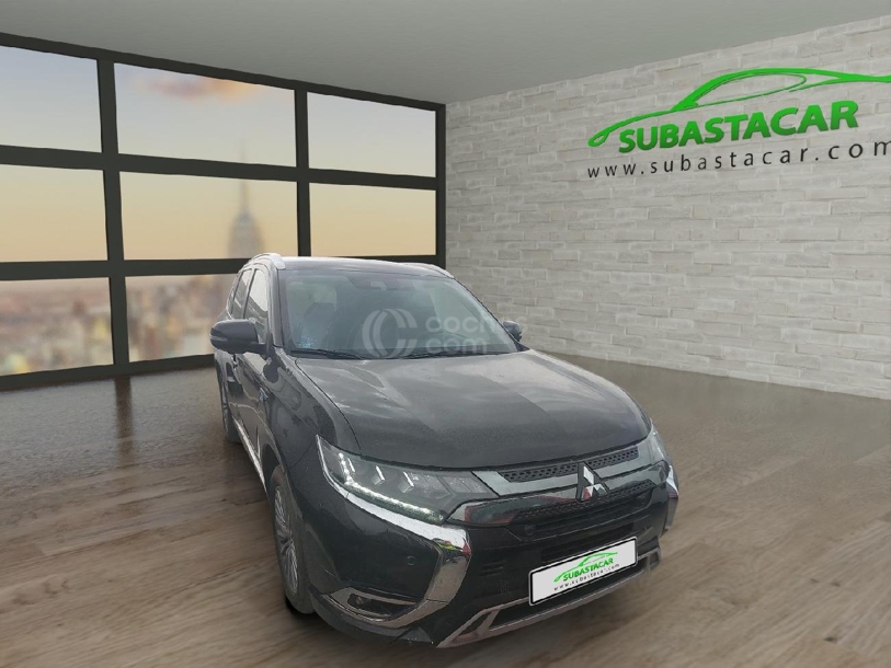 Foto del MITSUBISHI Outlander PHEV Kaiteki 4WD
