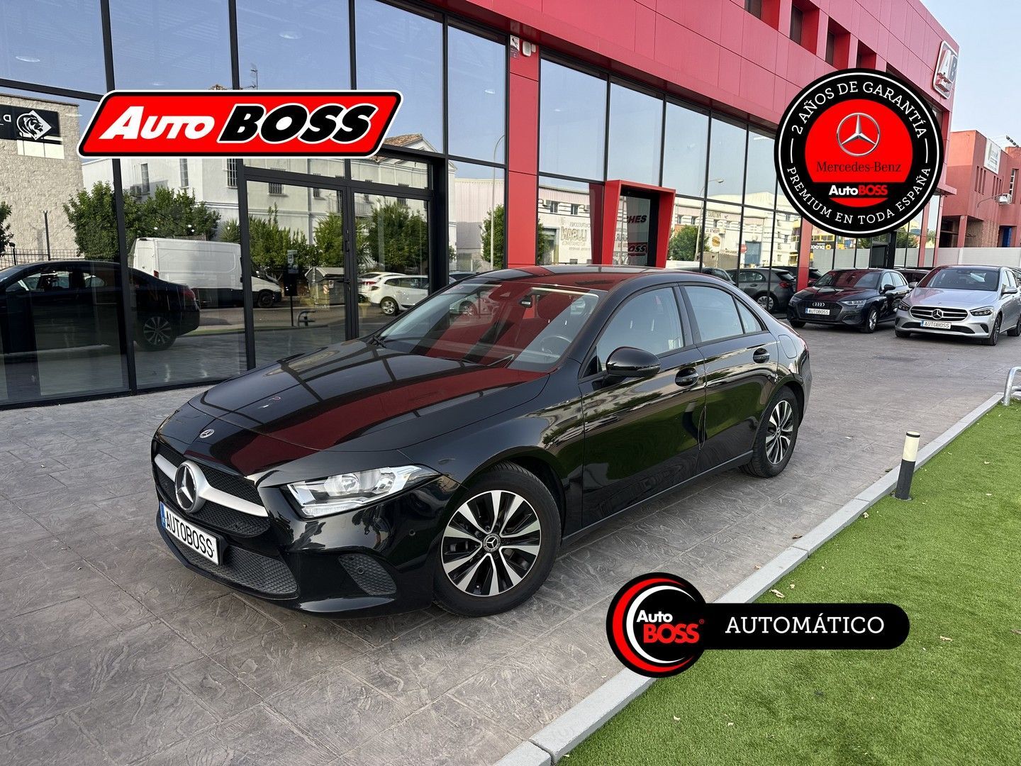 MERCEDES Clase A (A 200d Sedán 8G-DCT) en Sevilla