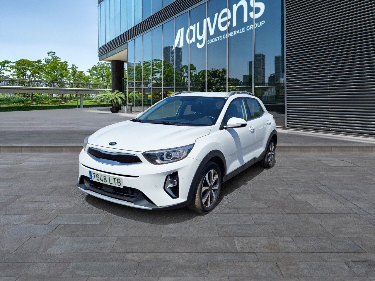 KIA Stonic (1.0 T-GDi MHEV Drive DCT 88 kW (120 CV)) en Madrid