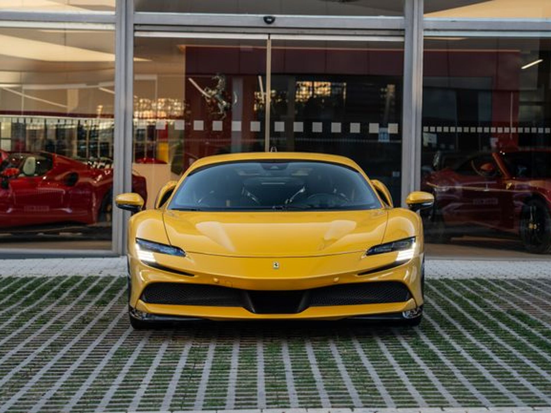 Imagen 2 de FERRARI SF90