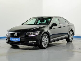 Imagen de VOLKSWAGEN Passat 2.0TDI Advance 110kW