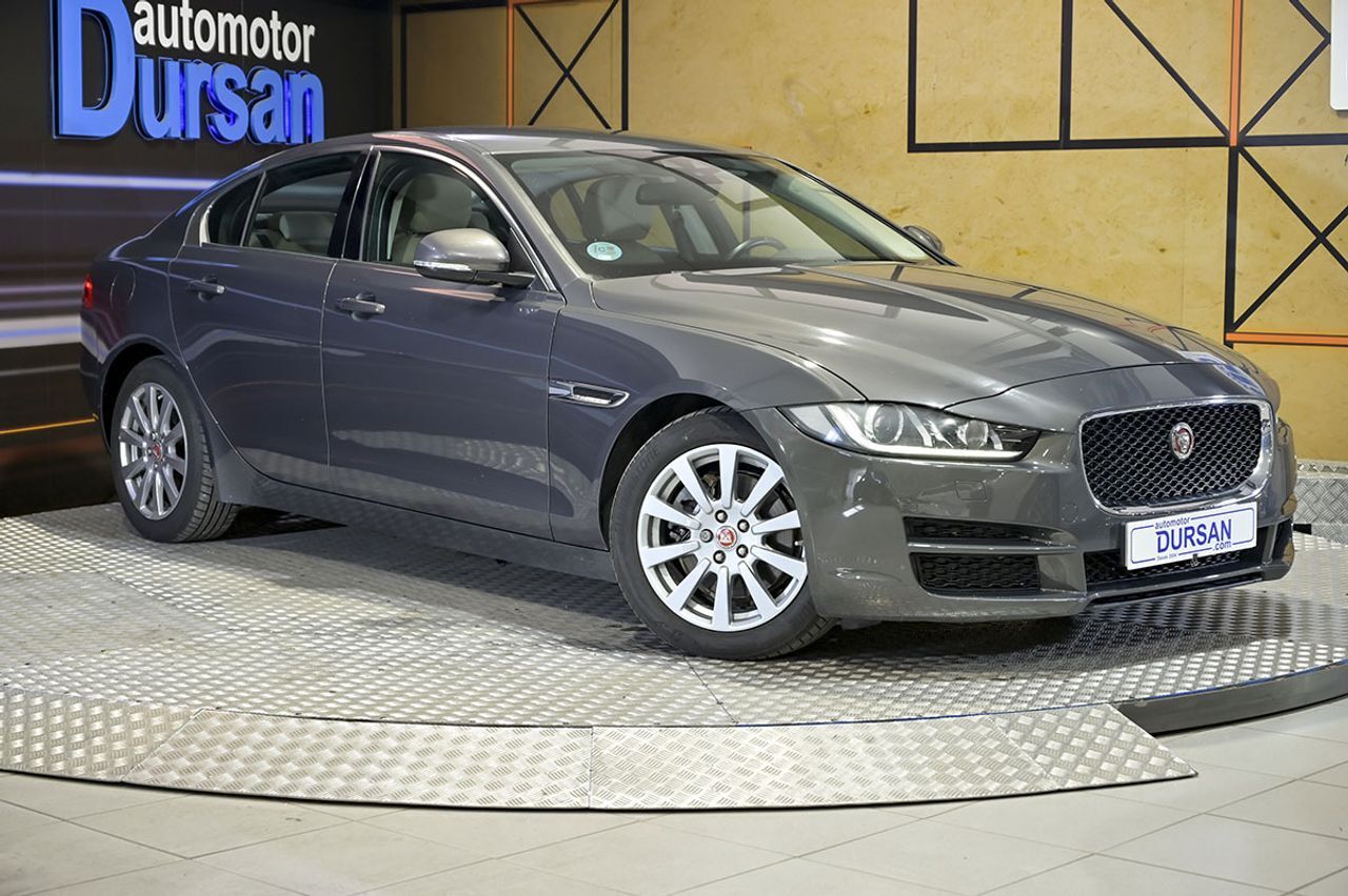 Foto del JAGUAR XE 2.0 Diesel Pure Aut. 180