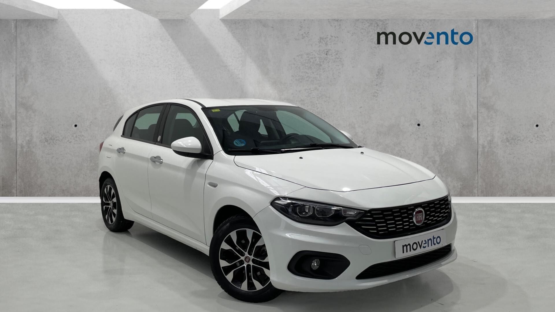 FIAT Tipo (1.4 T-Jet Mirror 88 kW (120 CV)) en Barcelona