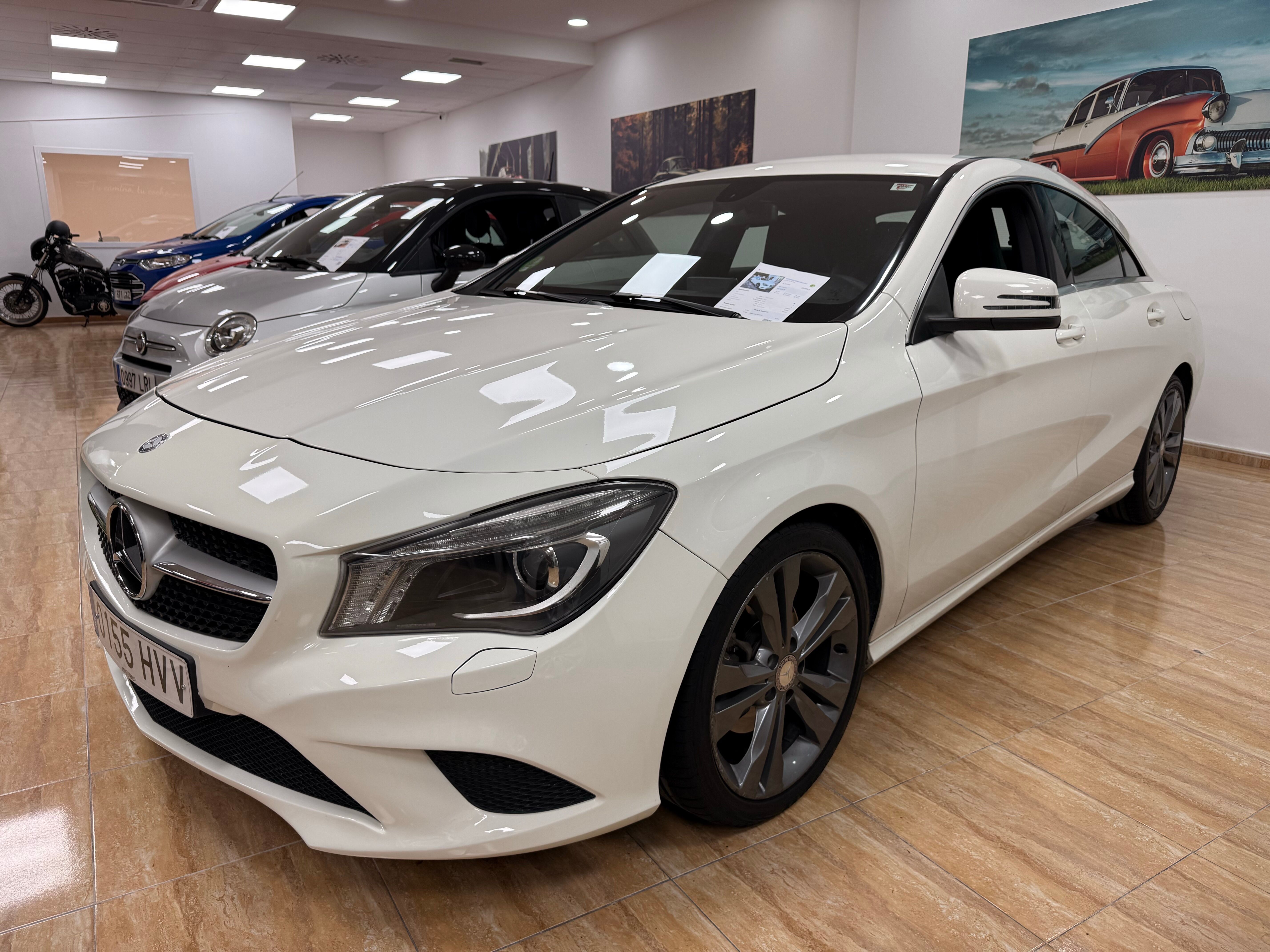 MERCEDES Clase CLA (CLA 220 Aut. CDI Urban) en Almería