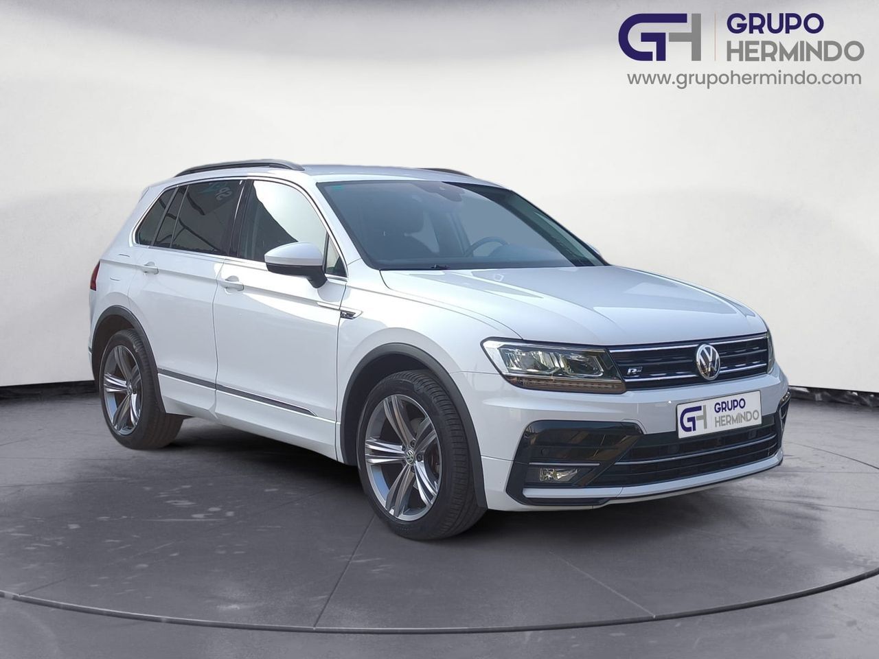 VOLKSWAGEN Tiguan (R LINE 2.0 TDI 150 CV DSG) en Pontevedra