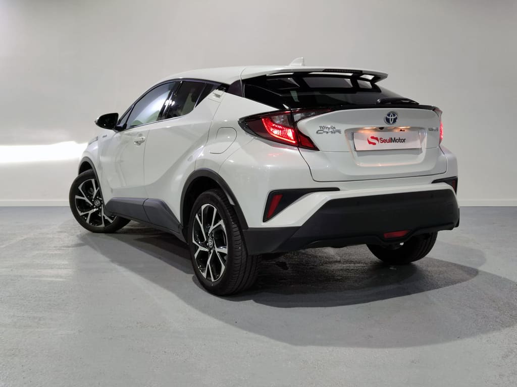 Foto del TOYOTA C-HR 180H Advance