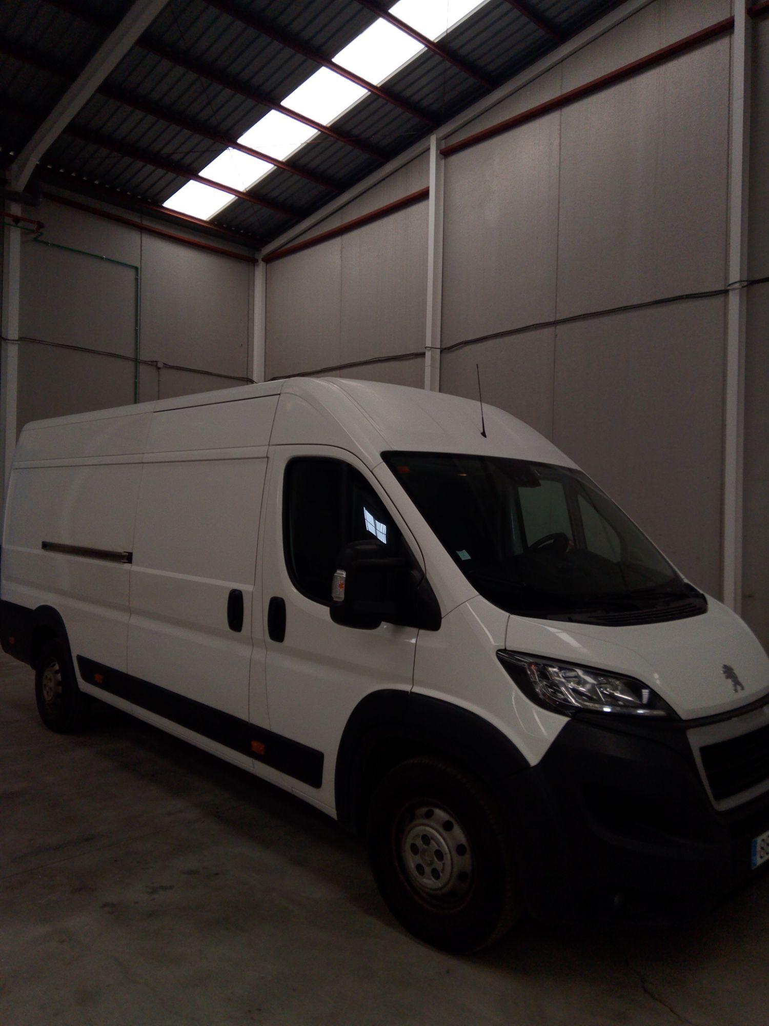 Foto del PEUGEOT Boxer Furgón 2.2BlueHDI 435 L4H2 S&S 165