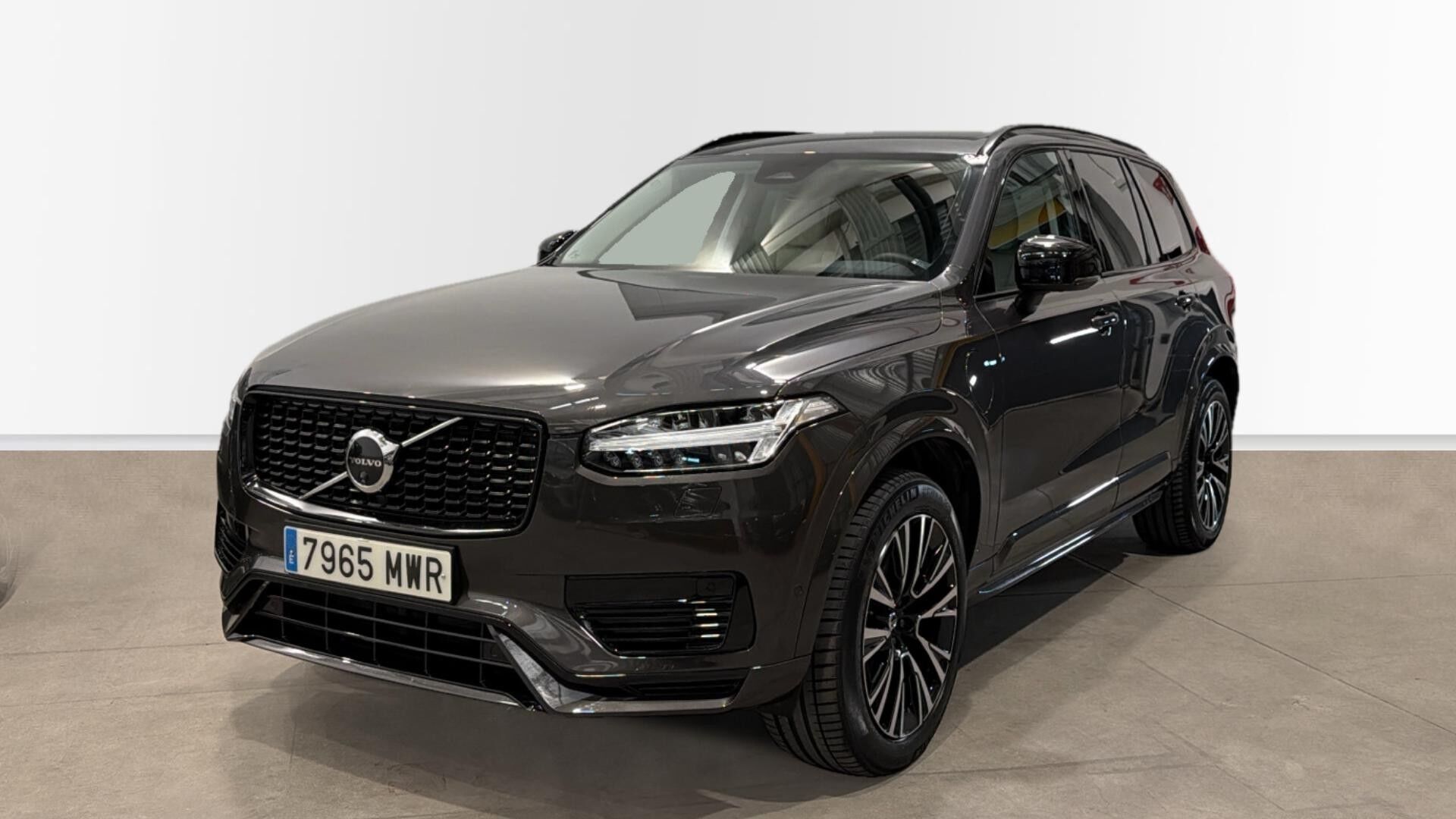 VOLVO XC90 (T8 Plus Dark Recharge AWD Auto 335 kW (455 CV)) en Madrid
