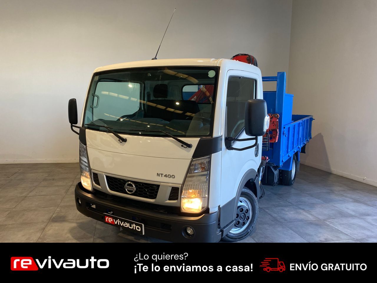 NISSAN NT400 (35.14 caja abierta con pluma 136cv (100kw)) en Vizcaya