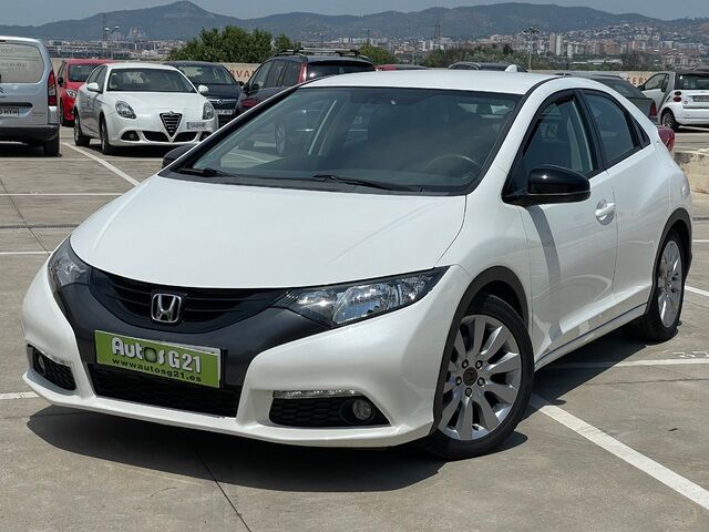 HONDA Civic (1.4 I-VTEC Sport 74 kW (100 CV)) en Barcelona