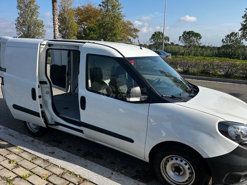 Foto del FIAT Dobló Cargo 1.3Mjt Base 70kW