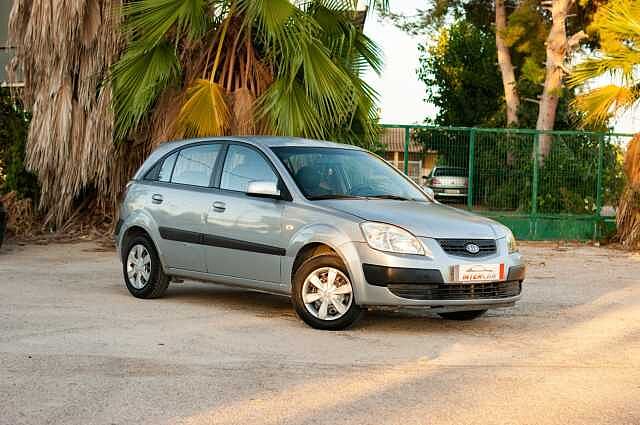 KIA Rio (Rio ES - Ber5 1.4, EX1, 2005 - 2007) en Murcia