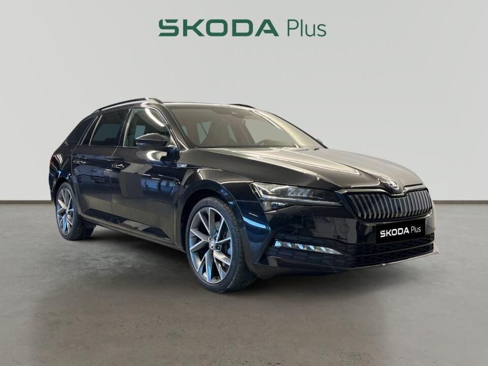 Foto del SKODA Superb Combi 1.4 TSI iV P-HEV SportLine DSG